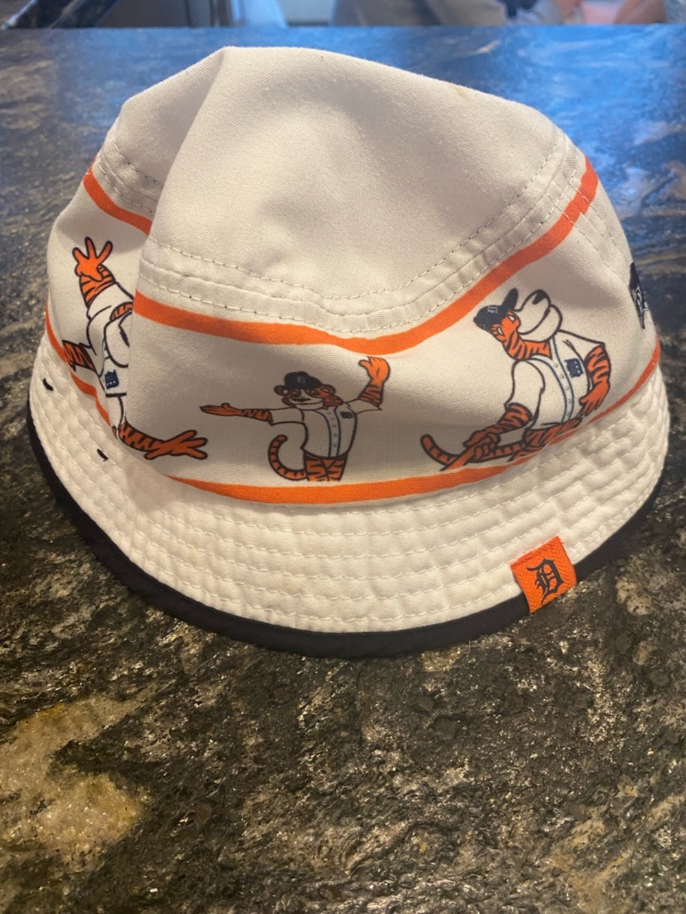 Detroit Tigers New Era White and Orange Toddler Bucket Hat with Tiger Motif